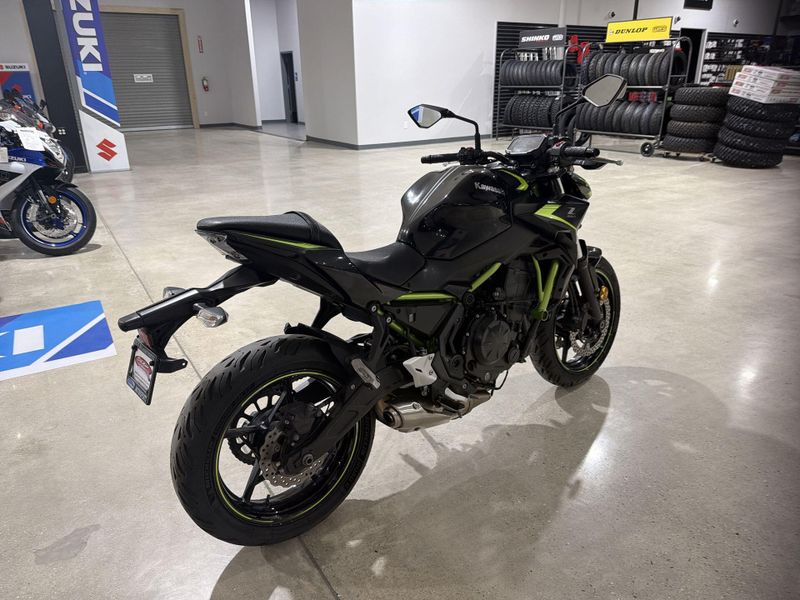 Used 2022 Kawasaki Z650  in a BLACK exterior color. Victorville Del Amo Motorsports 760-241-7387 delamomotorsportsofvictorville.com 