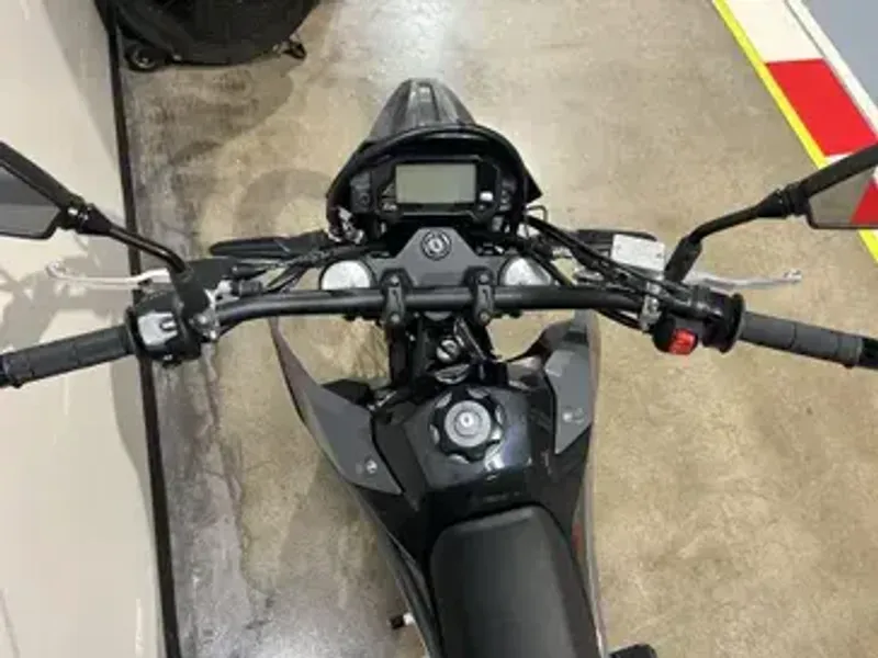 New 2025 Suzuki DR-Z4S Image 11