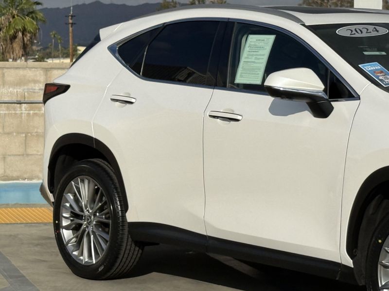 Used 2024 Lexus NX 350 LuxuryImage 5