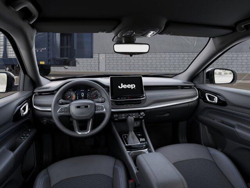 New 2026 Jeep Compass Latitude Altitude 4x4Image 14