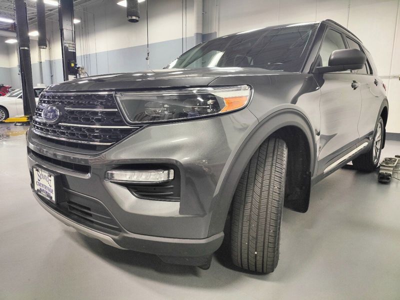 2020 Ford Explorer XLT AWDImage 9