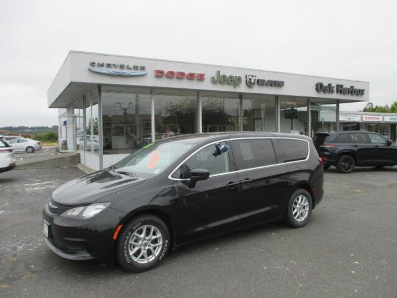 Used 2023 Chrysler Voyager LXImage 31