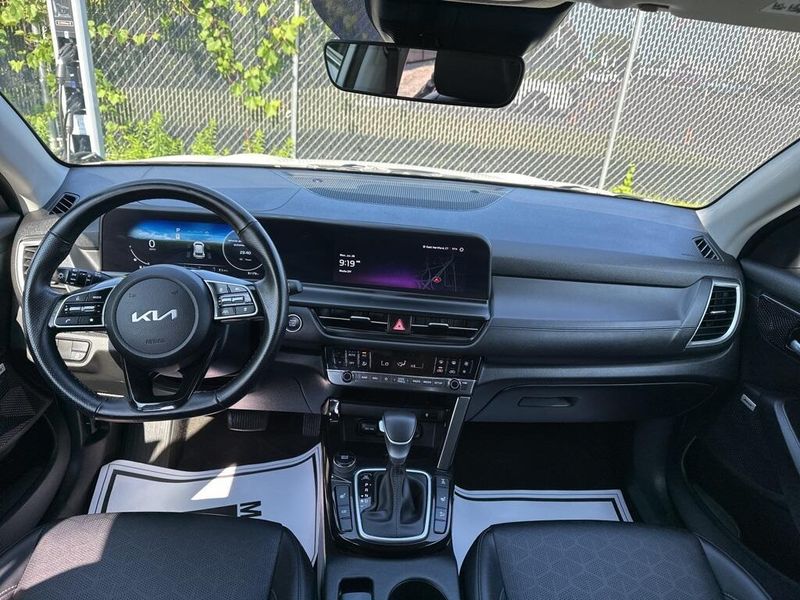 Used 2024 Kia Seltos SXImage 24