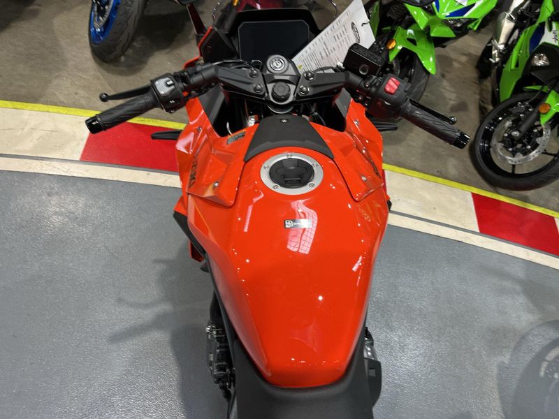 New 2026 Suzuki GSX-8R Image 16
