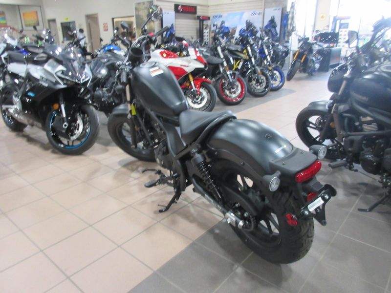 NEW 2026 HONDA REBEL 300 E-CLUTCH Image 6