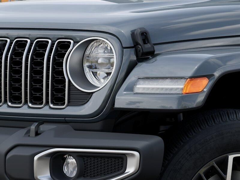 New 2026 Jeep Wrangler 4-door SaharaImage 36