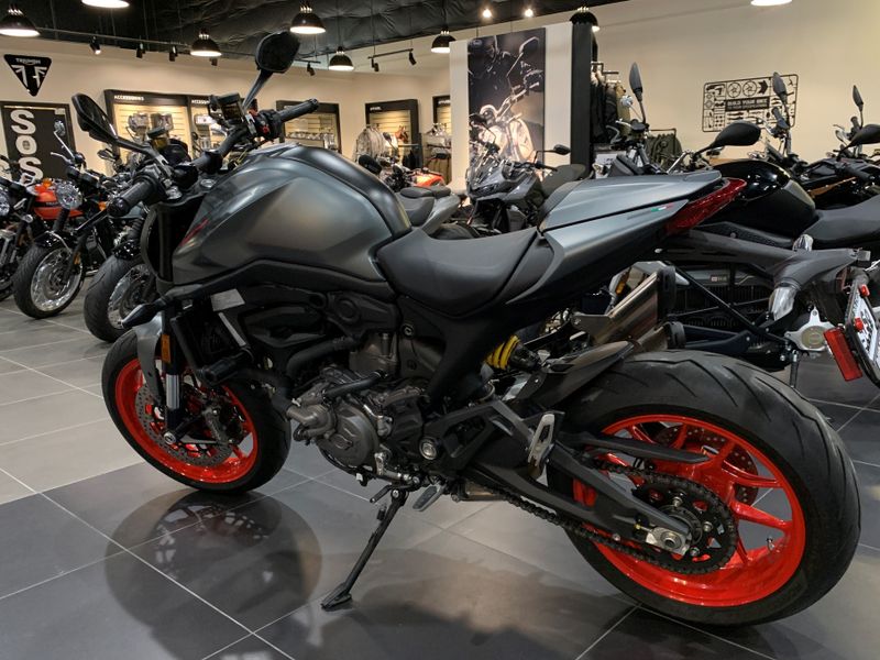 Ducati monster online 200