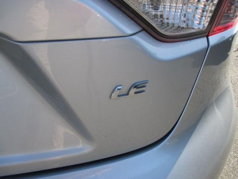 2022 Toyota Corolla LEImage 9