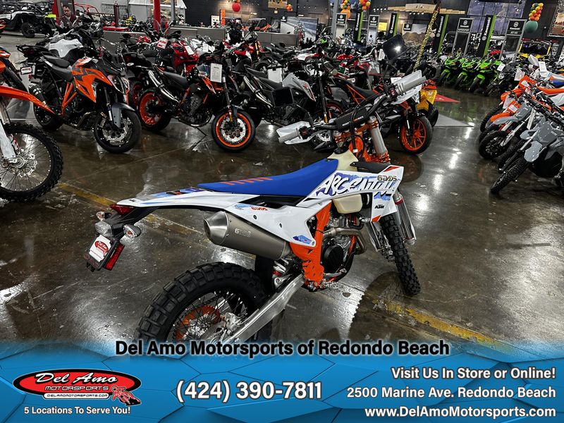 2024 KTM 500 EXC-F SIX DAYS  in a WHITE/ORANGE exterior color. Del Amo Motorsports of Redondo Beach (424) 304-1660 delamomotorsports.com 