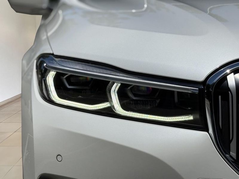 2022 BMW 7 Series 740iImage 12