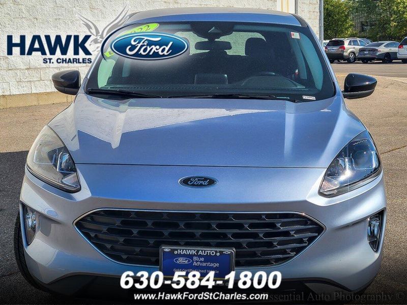 2022 Ford Escape SEL photo 3