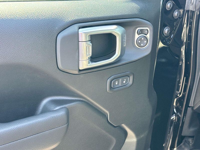 New 2026 Jeep Wrangler 4-door 85th Anniversary Edition