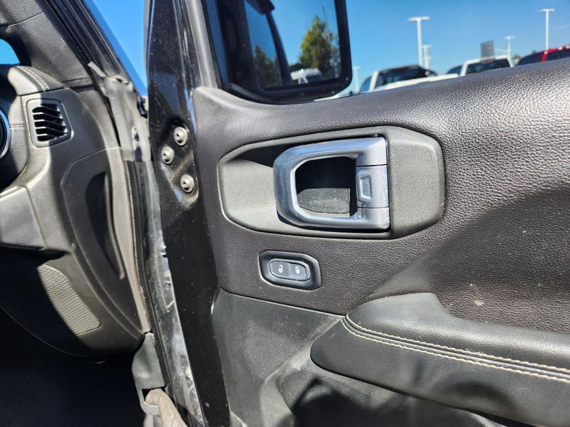 Used 2019 Jeep Wrangler Unlimited Sahara