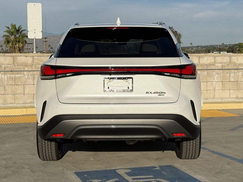 New 2026 Lexus RX 450h+ LuxuryImage 10