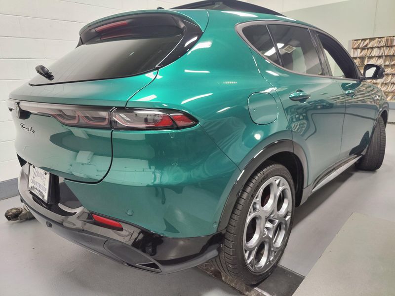 Used 2024 Alfa Romeo Tonale Ti Premium eAWD w/Sunroof/Actic/High PerfImage 15