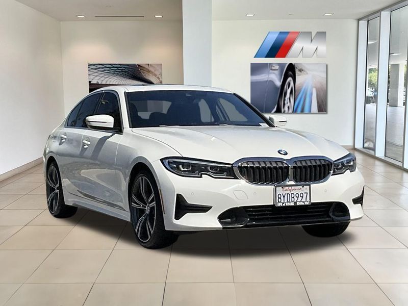 2022 BMW 3 Series 330iImage 2