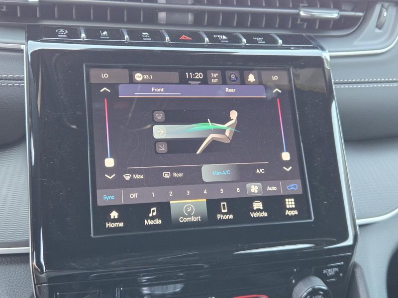 New 2026 Jeep Grand Cherokee L Laredo 4x2