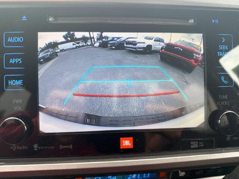 Used 2017 Toyota Tacoma LimitedImage 16
