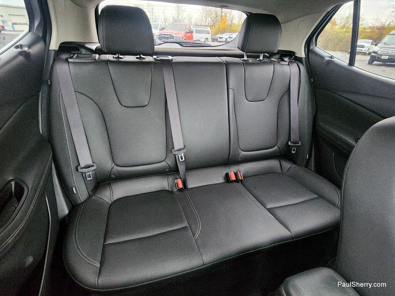 2024 Buick Encore GX Sport Touring photo 3