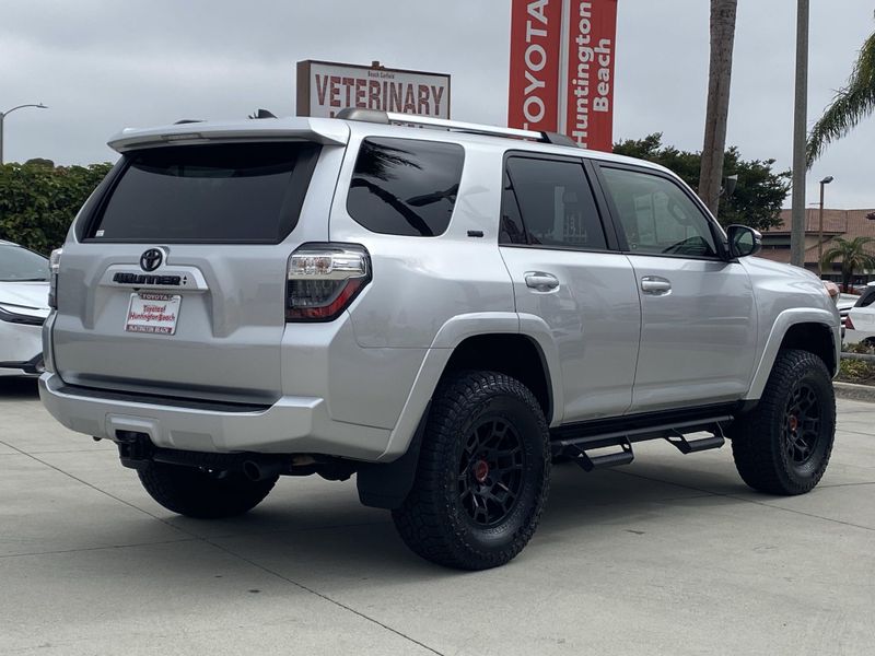 Used 2022 Toyota 4Runner SR5 PremiumImage 3