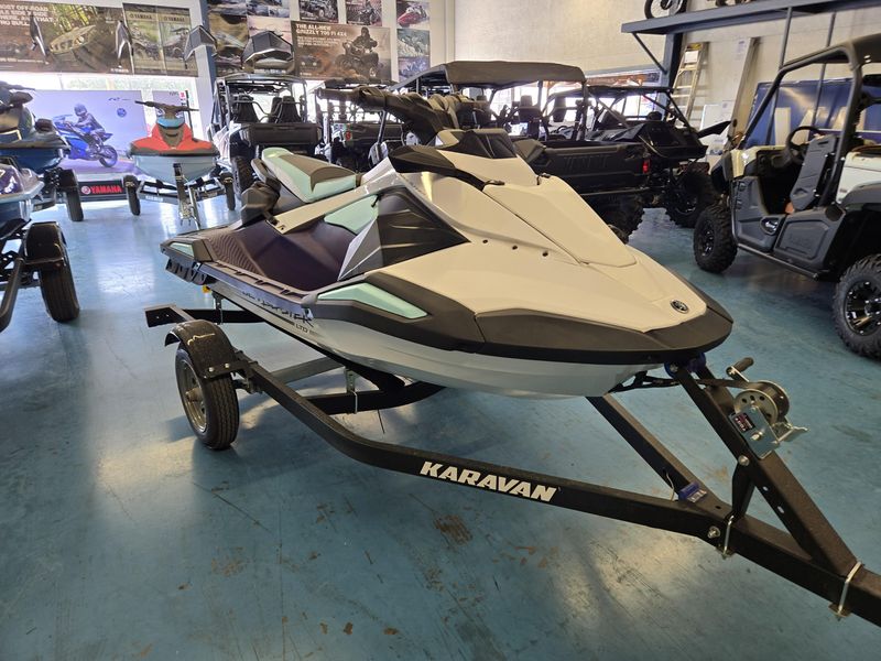 2025 Yamaha JETBLASTER LTD 3 PURPLE AND WHITE Image 1