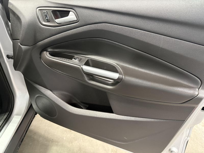 Used 2013 Ford Escape SELImage 10