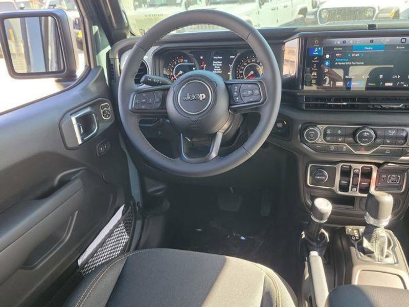 New 2026 Jeep Gladiator Sport S 4x4