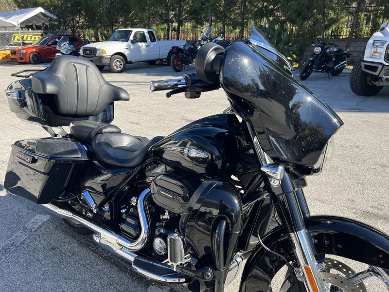 2015 Harley-Davidson Street Glide CVO 