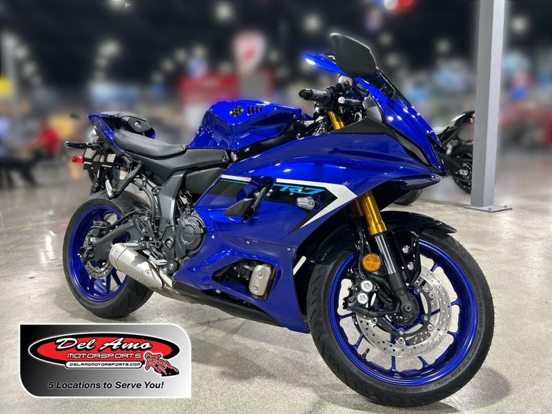 New 2025 Yamaha YZF-R7 Image 1