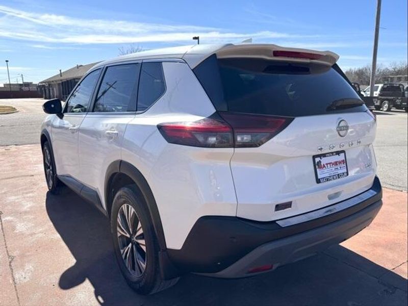 Used 2023 Nissan Rogue SVImage 7