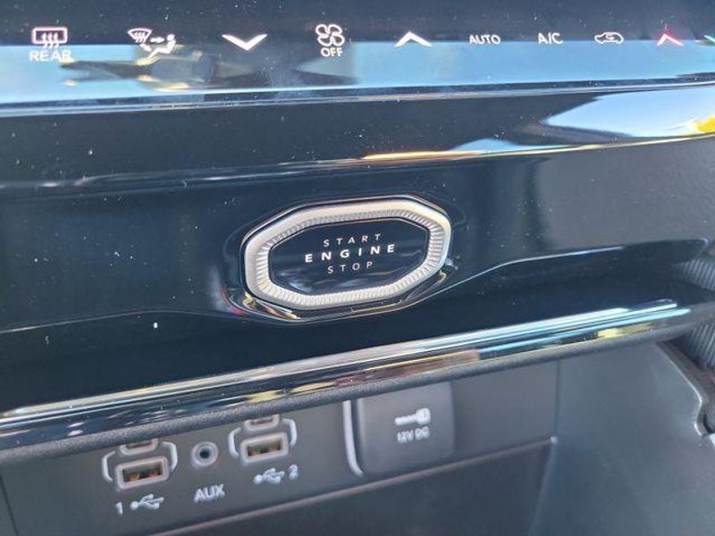 New 2026 Jeep Grand Cherokee Limited 4x2