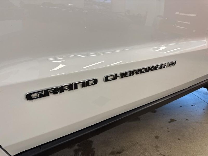 2022 Jeep Grand Cherokee WK Laredo E