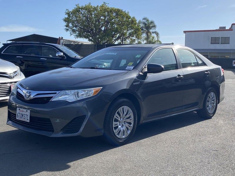 2012 Toyota Camry Hybrid LEImage 8