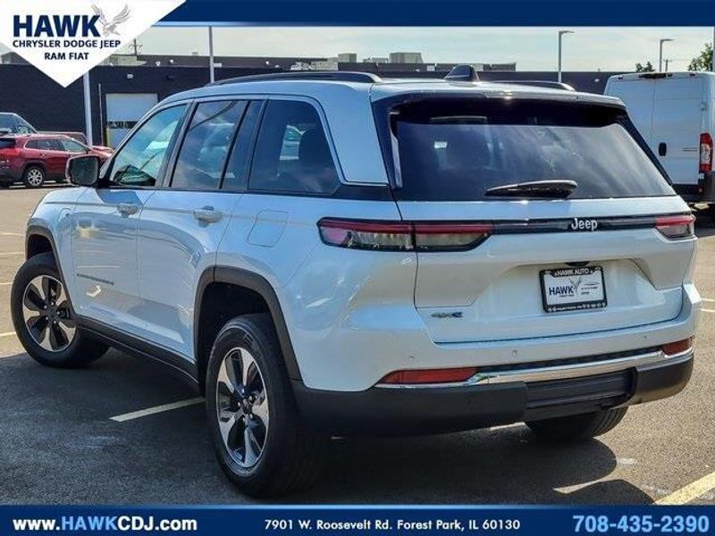 2024 Jeep Grand Cherokee Limited 4xe photo 3