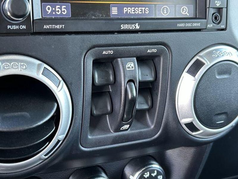 Used 2018 Jeep Wrangler JK Unlimited RubiconImage 20