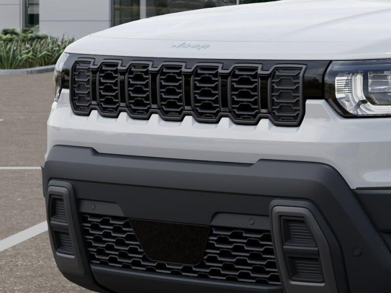 New 2026 Jeep Cherokee Laredo 4x4Image 11