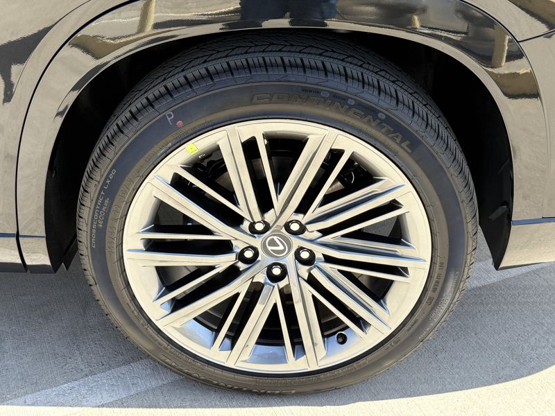2025 LEXUS TX 350 LuxuryImage 16