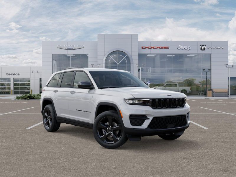2025 Jeep Grand Cherokee Altitude 4x4
