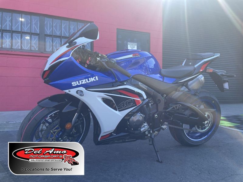 New 2027 Suzuki GSX-R1000 40TH ANNIVERSARY EDITION Image 1