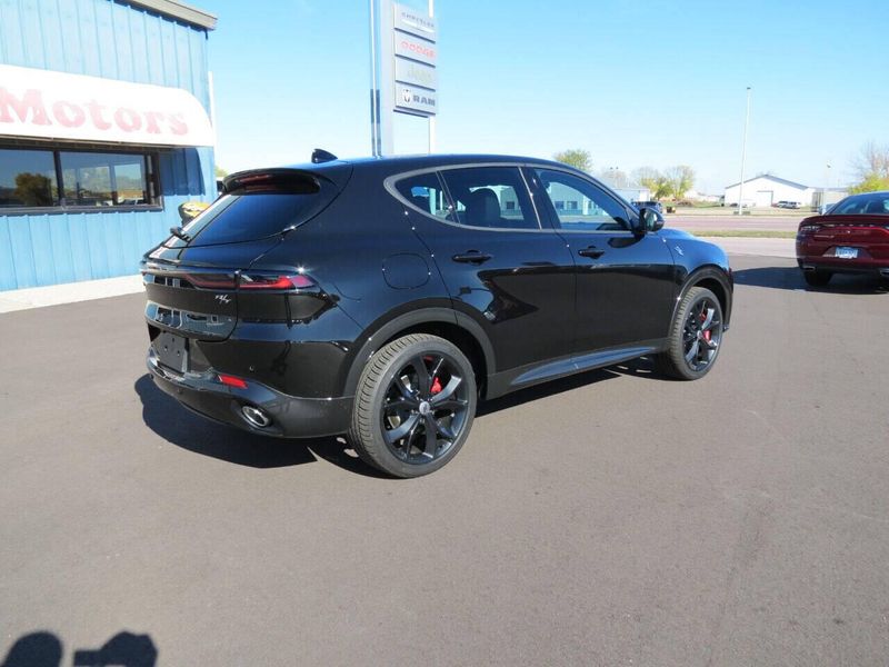 2024 Dodge Hornet R/T Plus Eawd in a 8 Ball exterior color and Blackinterior. Militello Motors ​507-200-4344 militellomotors.net 