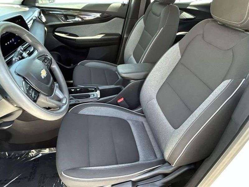 Used 2025 Chevrolet Trailblazer LSImage 18