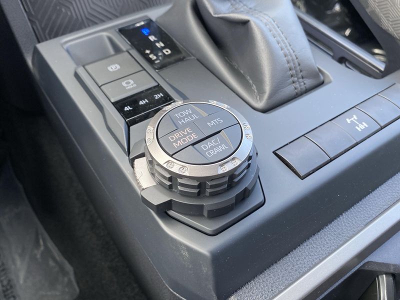 2025 Toyota Tacoma TRD Off RoadImage 19
