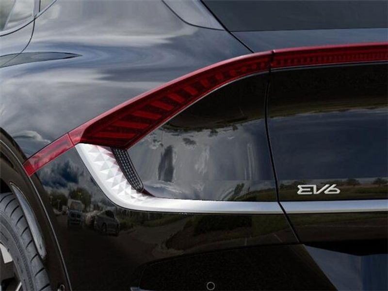 2025 Kia EV6 WindImage 11