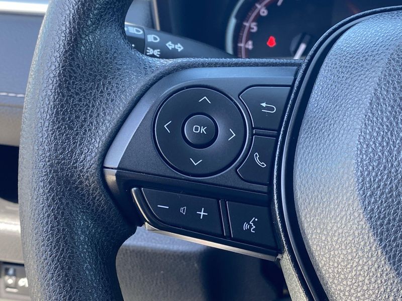 2023 Toyota RAV4 XLEImage 27