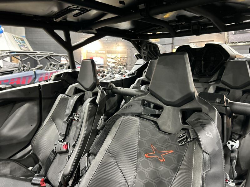 New 2026 Can-Am MAVERICK R MAX X RC WITH SMART-SHOX 999T DCT Image 21