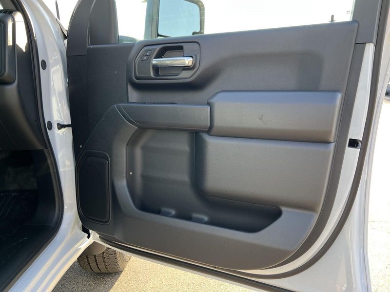 2026 Gmc Sierra HD Pro photo 16