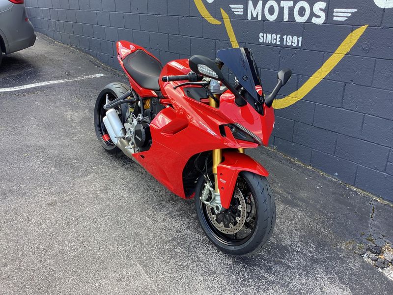 Used 2024 Ducati SuperSport 950 S 
