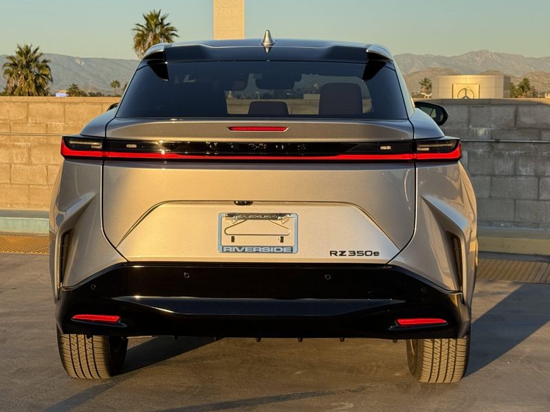 New 2026 Lexus RZ 350eImage 10
