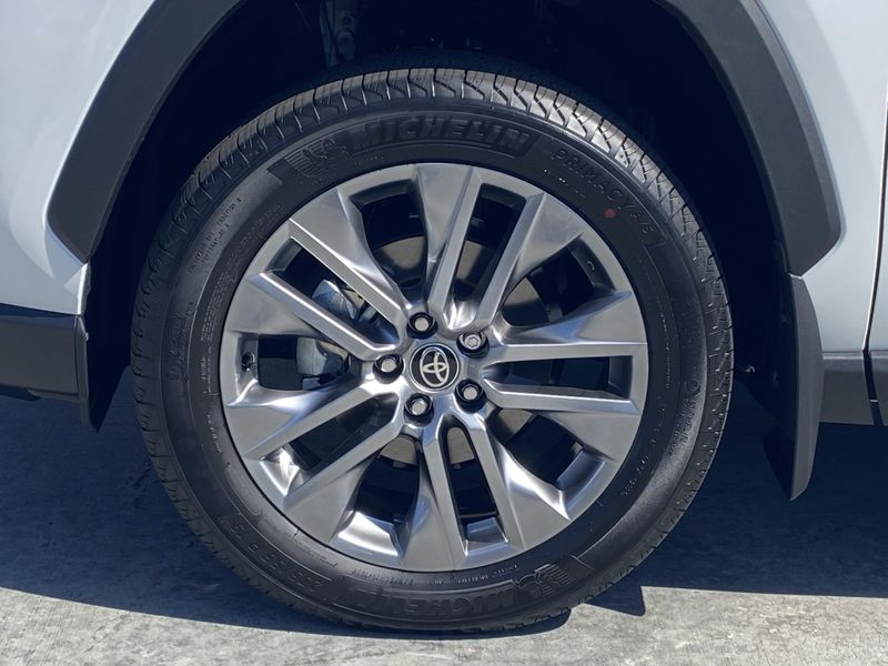 New 2025 Toyota RAV4 XLE PremiumImage 7
