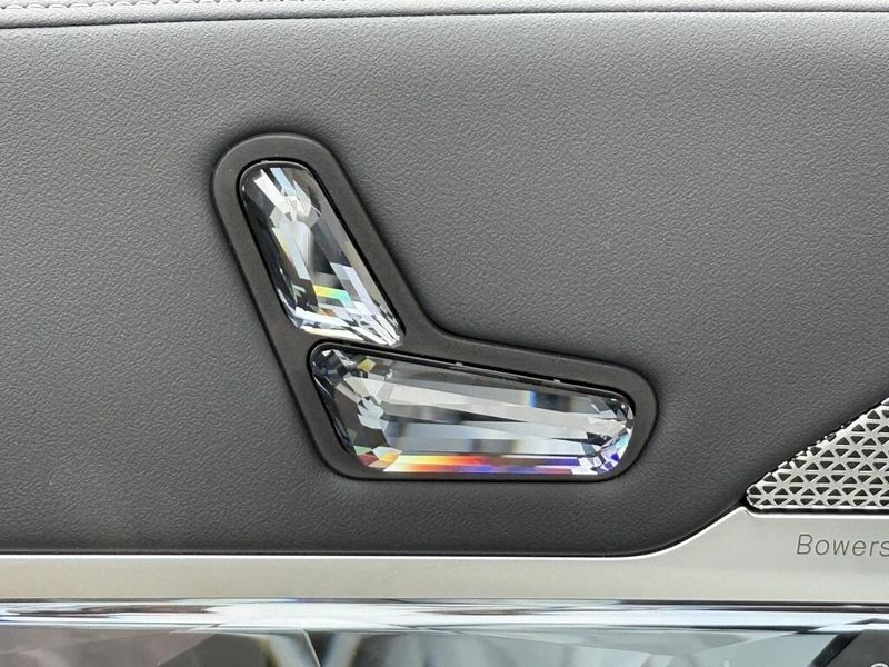 2025 BMW 7 Series 760i xDriveImage 19